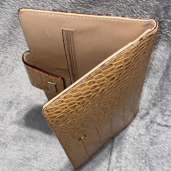 Kate Spade Gold Croc Skin Cashmere Long Clutch Snap Wallet EUC - Picture 9 of 12